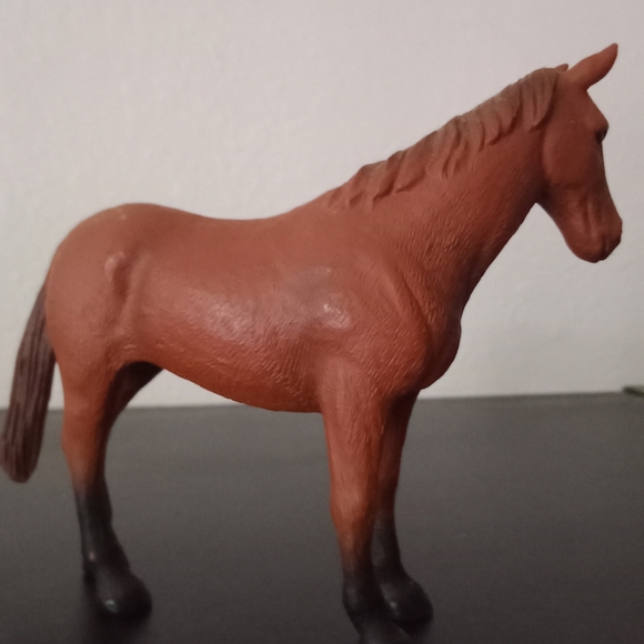 Terra by Battat Chestnut Horse - Picture 2 of 3